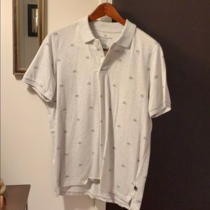 American eagle shirt (no logo in plain site)